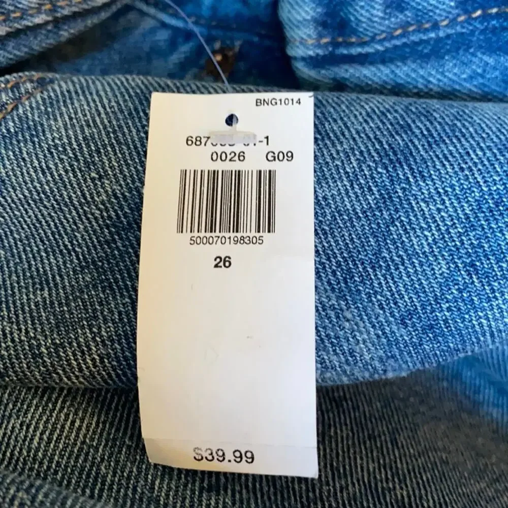 Old Navy light wash High Waisted Slouchy Straight Cutoff Jean Shorts